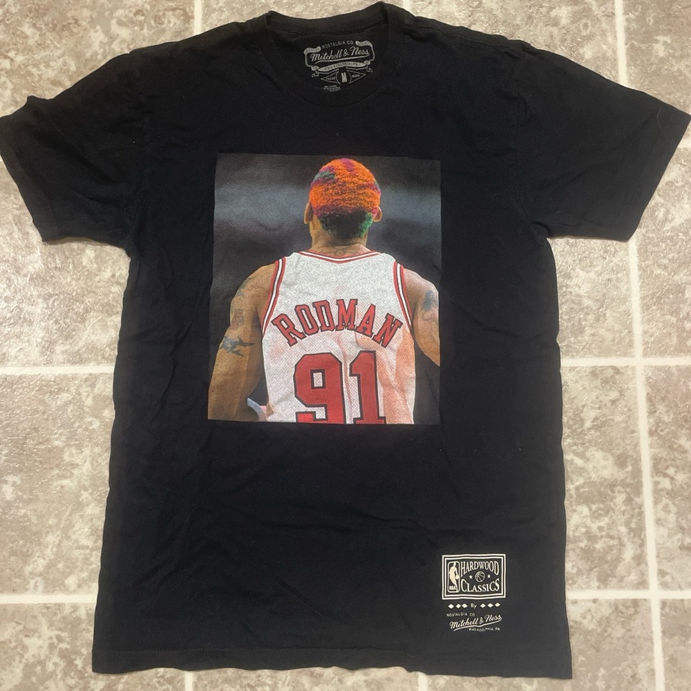 Mitchell & Ness Black Short Sleeve Tee with Graphic Design